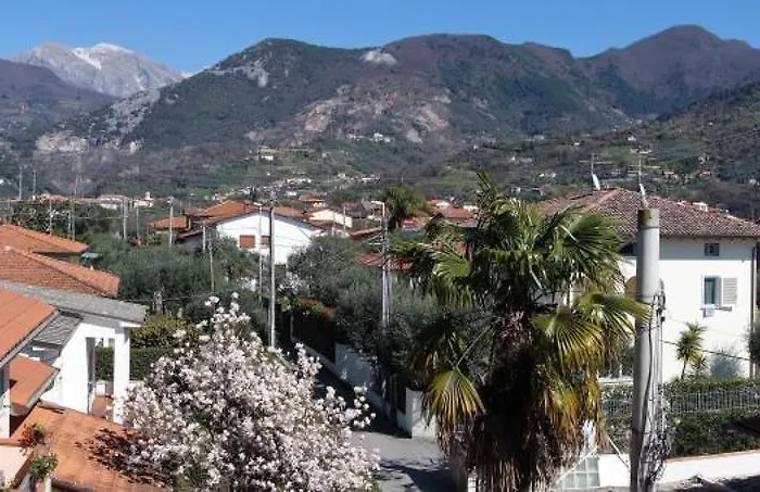 House Versilia Luca E Giada, 5 chilometri da Forte dei Marmi!